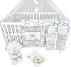 Bello24 - 16 Teiliges Babybett Kinderbett und Bettwäsche komplett Set Happy Leo inkl. Matratze höhenverstellbar für Neugeborene Babys und Kleinkinder aus Massivholz (Grau - Teddybär Mond)