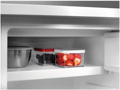 AEG RTS811DXAW Freistehender Tisch-Kühlschrank / 845 mm / 4-Sterne-Gefrierfach / 120 L / D