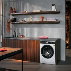 AEG L7WBA60680 Waschtrockner / DualSense - schonende Pflege / 8 kg Waschen / 5 kg Trocknen / D / energiesparend / Mengenautomatik / Nachlegefunktion / ProSteam - Auffrischfunktion / 1600 U/min Weiß