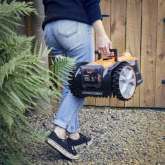 LawnMaster VBRM16 OcuMow™ Mähroboter für geeignet für bis zu 100 qm-Selbstfahrender Rasenmäher Roboter mit MX 24V 4.0Ah Lithium-Ionen Akku Ohne Kabel