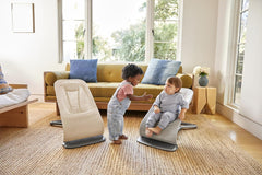 Ergobaby 3-in-1 Evolve Bouncer, Ergonomische Babywippe für Neugeborene ab Geburt bis zum Kleinkind, Babyschaukel mit Neugeboreneneinsatz (2,5 kg - 13,2 kg), Cream