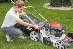 AL-KO Benzin-Rasenmäher Easy 5.10 SP-S (51 cm Schnittbreite, 2.3 kW Motorleistung, zentrale Schnitthöhenverstellung, Robustes Stahlblechgehäuse, mit Hinterrad-Antrieb, für Rasenflächen bis 1800 m²)