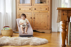 Ergobaby 3-in-1 Evolve Bouncer, Ergonomische Babywippe für Neugeborene ab Geburt bis zum Kleinkind, Babyschaukel mit Neugeboreneneinsatz (2,5 kg - 13,2 kg), Cream