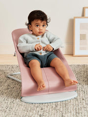 BabyBjörn Babywippe Bliss, Gewebt, Blütenblatt-Steppung, Sandgrau