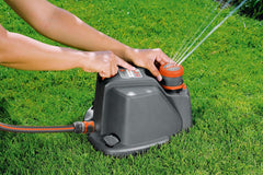 Gardena Comfort Vielflchenregner AquaContour Automatic: Flchenbewsserung für die individuelle Bewsserung nahezu jeder Gartenkontur, einfache Programmierung, Reichweite 2,5-10,5 m (8133-20)