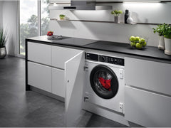 AEG L7WBA60680 Waschtrockner / DualSense - schonende Pflege / 8 kg Waschen / 5 kg Trocknen / D / energiesparend / Mengenautomatik / Nachlegefunktion / ProSteam - Auffrischfunktion / 1600 U/min Weiß