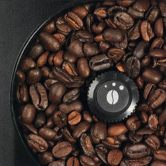 Krups Essential Kaffeevollautomat mit Milchschlauch, 2-Tassen-Funktion, LCD-Display, Einfache Reinigung, Kaffeemaschine, TÜV-Siegel, Schwarz, EA816031