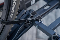 Fischer Kupplungs-Fahrradträger ProlineEvo 2, für 2 Fahrräder bis 60kg Nutzlast, E-Bike geeignet, vormontiert, abschließbar, faltbar