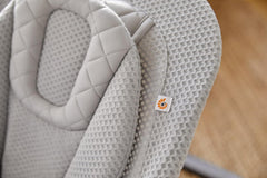 Ergobaby 3-in-1 Evolve Bouncer, Ergonomische Babywippe für Neugeborene ab Geburt bis zum Kleinkind, Babyschaukel mit Neugeboreneneinsatz (2,5 kg - 13,2 kg), Cream