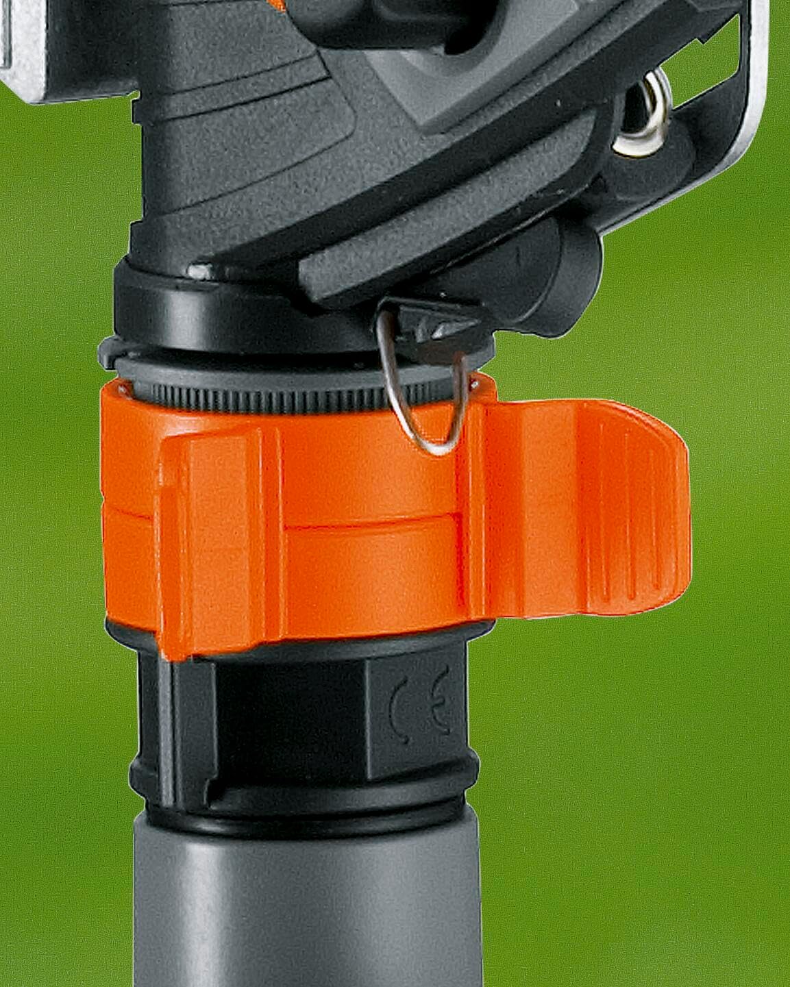 Gardena Comfort Vielflchenregner AquaContour Automatic: Flchenbewsserung für die individuelle Bewsserung nahezu jeder Gartenkontur, einfache Programmierung, Reichweite 2,5-10,5 m (8133-20)