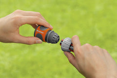 Gardena Comfort Vielflchenregner AquaContour Automatic: Flchenbewsserung für die individuelle Bewsserung nahezu jeder Gartenkontur, einfache Programmierung, Reichweite 2,5-10,5 m (8133-20)