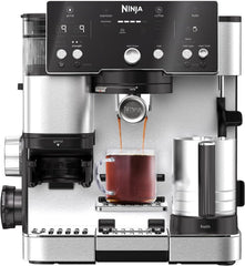 Ninja Luxe Essential 2-in-1-Kaffeemaschine mit Mahlwerk und Aufschäumer für Latte, Cappuccino & Espresso, einfache Handhabung, 2 Voreinstellungen zum Aufschäumen, Silber, ES501EU